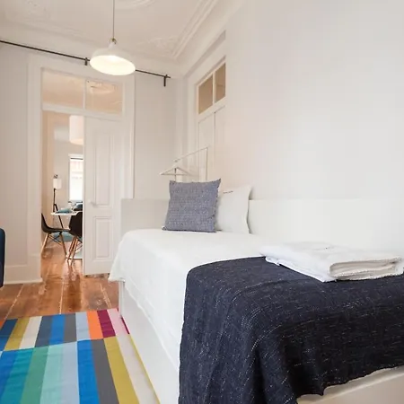 Apartment Sunlit Two-bedroom Retreat In